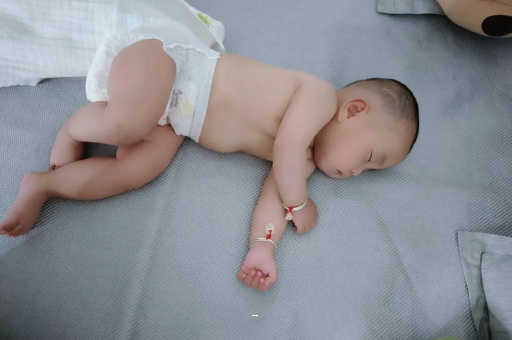 福鼎宝宝短发型女